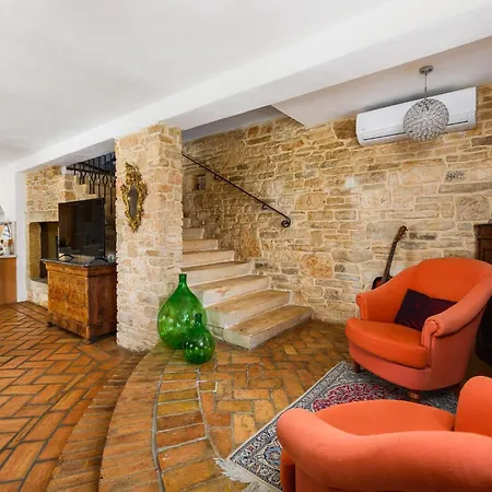Holiday home Awesome In Sveti Lovrec